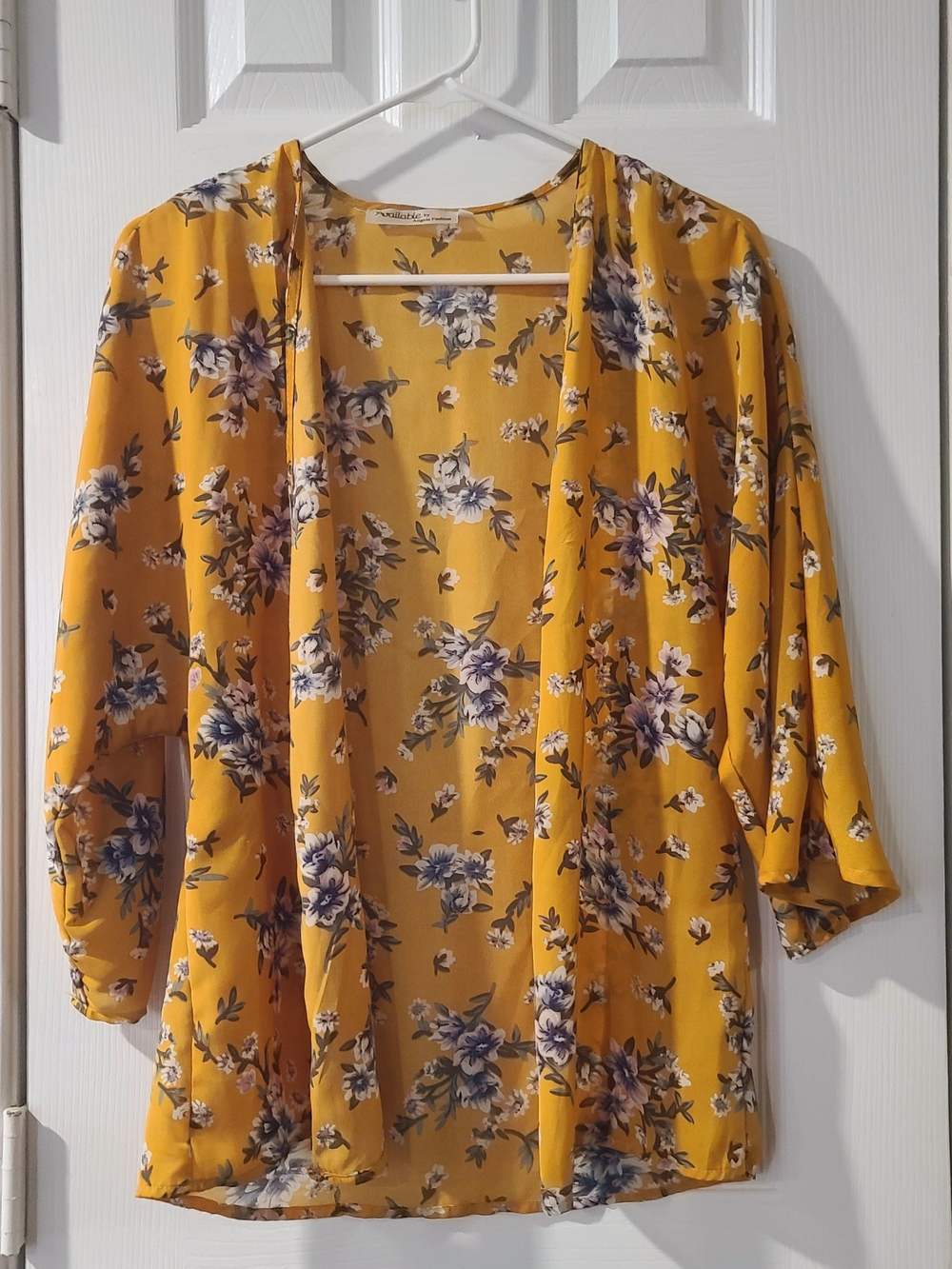 Source Unknown Yellow Floral Open-Front Kimono